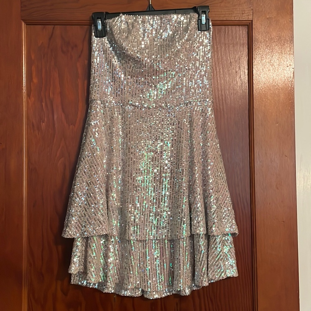 Strapless dress